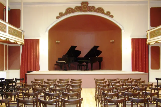 Συναυλία για δύο πιάνα στην Πάτρα με έργα του Νίκου Σκαλκώτα