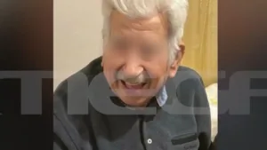 Ντοκουμέντο στη Χίο: Κακοποίηση 98χρονου από οικιακή βοηθό, του τραβάει τα μαλλιά και τον χτυπάει στο κεφάλι
