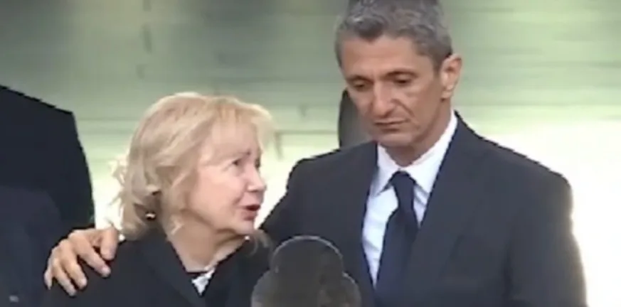 Λύγισε ο Ραζβάν Λουτσέσκου μπροστά στο φέρετρο του πατέρα του