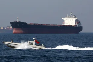 Ιρανικό τάνκερ πέρασε από το Ορμούζ, λέει το Fars – Διαφορετική εικόνα δίνουν οι ΗΠΑ