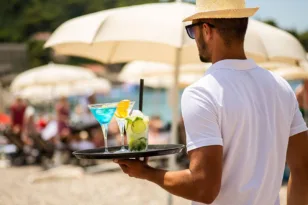 Αποκαλυπτική έρευνα του ΙΝΣΕΤΕ για τη Δυτική Ελλάδα: Καταλύματα με δομικές αδυναμίες