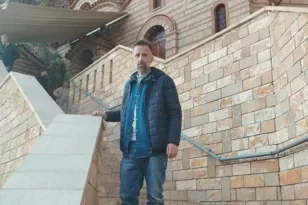 Ολοι μαζί στο πλευρό του Μιχάλη Μπενέτου