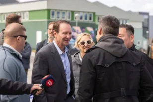 Αμερικανός απεσταλμένος: «Ήρθε η ώρα οι ΗΠΑ να αφήσουν ξανά το αποτύπωμά τους στη Γροιλανδία»