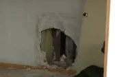 Αίγιο: Μπήκε σε αποθήκη και με ριφιφί πέρασε σε καταστήματα - Λεία 23.000 ευρώ