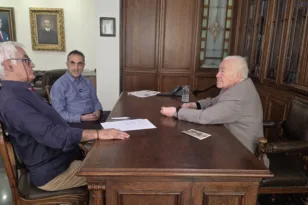 Ο θρύλος της Πάτρας Γιαννάκης Λαμπρόπουλος στην «Π»: «Με ποδαρόδρομο και ουζάκι ζεις… αιώνια»!