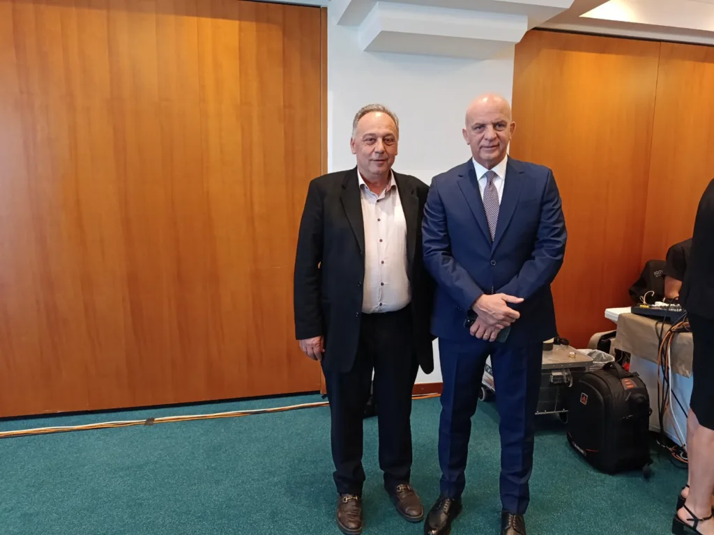 Πάτρα: Παρουσιάστηκε ο ψηφιακός e-ΕΦΚΑ – Βήμα μπροστά για την αγορά, δηλώνει ο Κατσιγιάννης