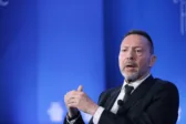 Στουρνάρας: Η ελληνική οικονομία είναι πιο ανθεκτική, αλλά οι ενεργειακοί κίνδυνοι παραμένουν