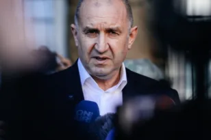 Βουλγαρία: Εντολή σχηματισμού κυβέρνησης στον Ρούμεν Ράντεφ μετά τη νίκη του PB