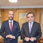 Συνάντηση Φαρμάκη με τον νέο Υπουργό Αγροτικής Ανάπτυξης Μ. Σχοινά – Στο επίκεντρο λύσεις για κτηνοτροφία, νερό και ρευστότητα