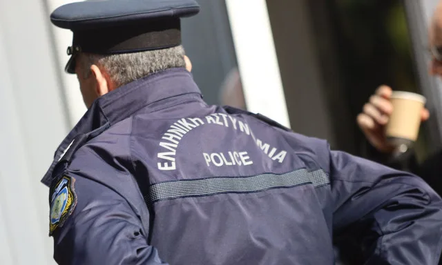 Ψυχικό: Ηλικιωμένη έπεσε θύμα απάτης από «υπαλλήλους του ΔΕΔΔΗΕ» – Λεία άνω των 300.000 ευρώ