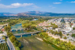 Συναγερμός στην Άρτα: Θρίλερ στον Άραχθο με δύο 13χρονα εγκλωβισμένα στο ποτάμι