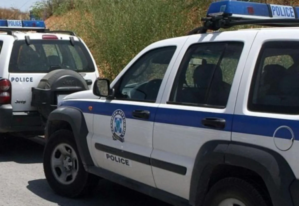&Theta;&epsilon;&sigma;&sigma;&alpha;&lambda;&omicron;&nu;ί&kappa;&eta;: &Epsilon;&nu;&alpha;&sigmaf; 30&chi;&rho;&omicron;&nu;&omicron;&sigmaf; &omicron;&mu;&omicron;&lambda;ό&gamma;&eta;&sigma;&epsilon; &tau;&eta;&nu; &delta;&omicron;&lambda;&omicron;&phi;&omicron;&nu;ί&alpha; &tau;&omicron;&upsilon; &pi;&alpha;&tau;έ&rho;&alpha; &tau;&omicron;&upsilon;