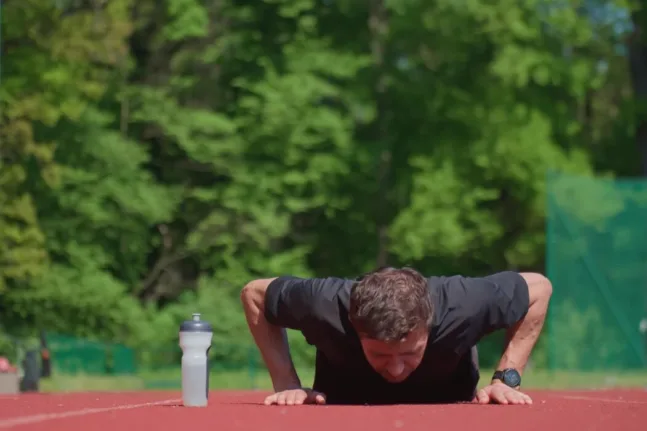 Κάνετε πάνω από 40 push-ups; Τι μπορεί να δείχνει αυτό για την καρδιά σας