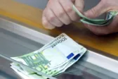 Μετρητά τέλος για συναλλαγές άνω των 500 ευρώ: Τι αλλάζει με το νέο πλαίσιο