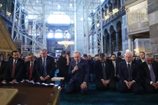 Ερντογάν: Προσευχή στην Αγιά Σοφία για την επέτειο της Άλωσης