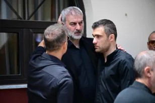 Ο αθλητικός κόσμος στο πλευρό του Δέλλα στην κηδεία της Μαστροκώστα, ήταν εκεί συμπαίκτες του το 2004 και αντίπαλοι στα γήπεδα, ΦΩΤΟ