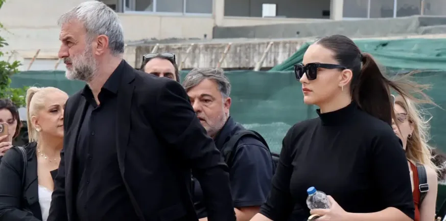 «Θα είμαι πάντα δεμένος μαζί σου, μα τα δικά σου δεσμά έγιναν φτερά για πετάξεις ψηλά»