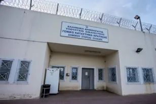 Αλγερινός κρατούμενος στις φυλακές Δομοκού τραυματίστηκε σοβαρά από ομοεθνή του με αυτοσχέδιο σουβλί