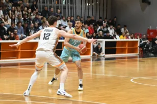 Καφέζας: «Είμαστε παρέα, έχουμε πετύχει κάτι πραγματικά πολύ μεγάλο, δεν τελειώσαμε» 
