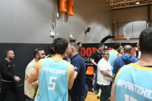 Η απρέπεια ενός παίκτη χάλασε τη γιορτή των τριών παρατάσεων! - Φωτογραφίες