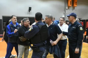 Η απρέπεια ενός παίκτη χάλασε τη γιορτή των τριών παρατάσεων! - Φωτογραφίες