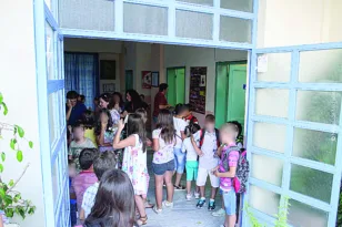 Το δημογραφικό απειλεί σχολικές μονάδες: Αίτημα για ολιγομελή και ευέλικτα τμήματα