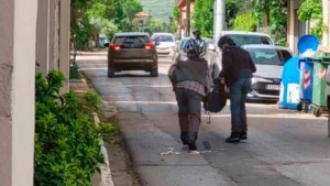 «Ίσως κρατούσαν χειροβομβίδες», οι ομοιότητες της ληστείας σε τράπεζα στην Κάτω Τιθορέα με παλαιότερο χτύπημα στο Μεσολόγγι