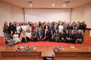 60 χρόνια Εκπαιδευτικός Όμιλος Κουτσαντώνη: Συγκίνηση και απονομή πτυχίων στο Συνεδριακό Κέντρο Πατρών