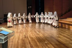 Πάτρα: 450 μαθητές έστησαν γιορτή παράδοσης στο Πανεπιστήμιο ΦΩΤΟ