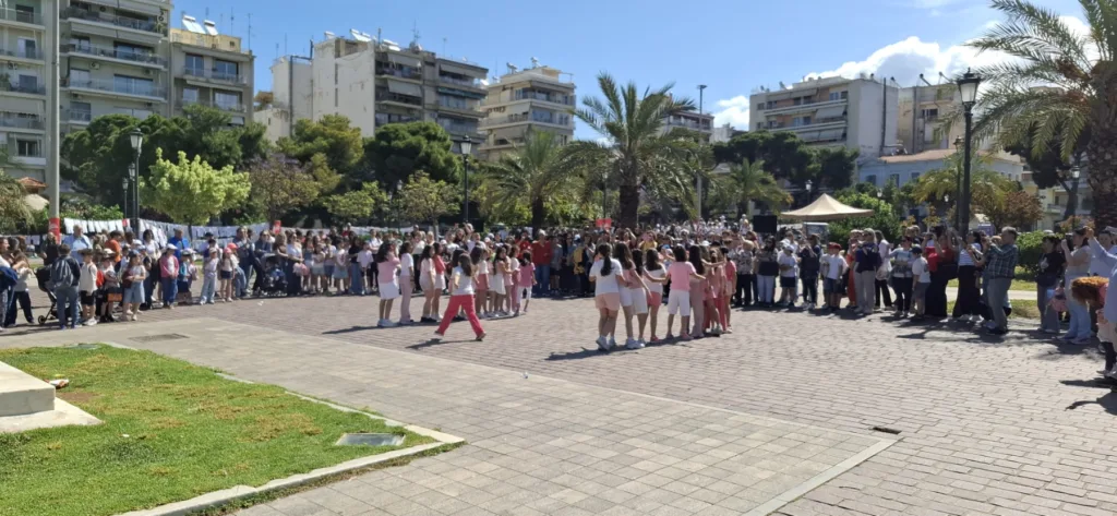 «Απλώνω ευτυχία με πράξεις» – Μια ξεχωριστή δράση αγάπης, προσφοράς και δημιουργίας στην Πάτρα
