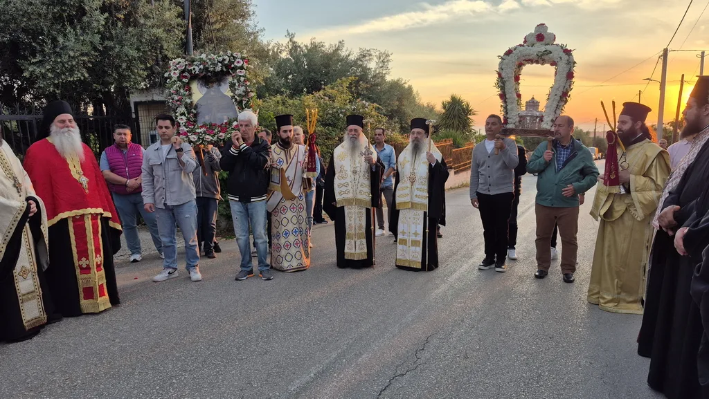 Με λαμπρότητα η γιορτή της Αγίας Ειρήνης στην Πάτρα και μεγάλη λιτανεία στον Ριγανόκαμπο ΦΩΤΟ