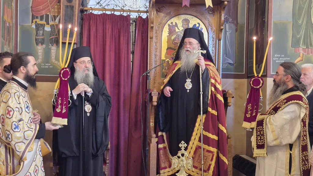 Με λαμπρότητα η γιορτή της Αγίας Ειρήνης στην Πάτρα και μεγάλη λιτανεία στον Ριγανόκαμπο ΦΩΤΟ