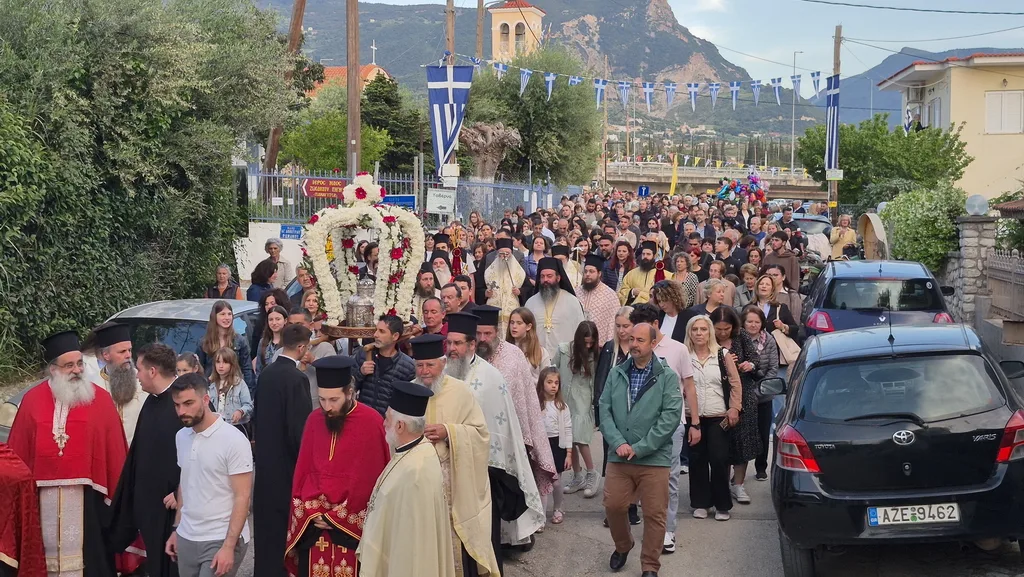 Με λαμπρότητα η γιορτή της Αγίας Ειρήνης στην Πάτρα και μεγάλη λιτανεία στον Ριγανόκαμπο ΦΩΤΟ