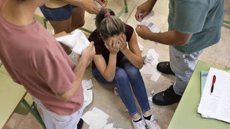 Ανησυχία στη Δυτική Ελλάδα: Αυξημένα κρούσματα βίας μεταξύ ανηλίκων προκαλούν φόβο σε γονείς και δασκάλους