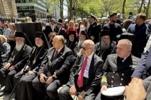 Νέα Υόρκη: Οταν ο Ιερώνυμος έγινε… Παπαφλέσσας – Έμμεση «απάντηση» στον Τζον Κατσιματίδη για τους μετανάστε