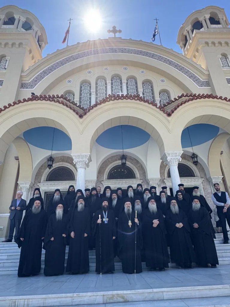Η Ιερά Κοινότητα του Αγίου Όρους προσκύνησε στον Άγιο Ανδρέα Πατρών