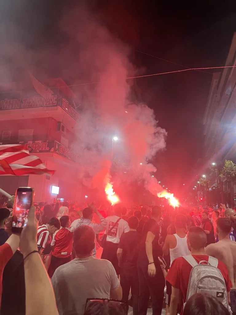 «Κόκκινη» νύχτα στην Πάτρα για την κατάκτηση της Ευρωλίγκας από τον Ολυμπιακό «Κόκκινη» νύχτα στην Πάτρα για την κατάκτηση της Ευρωλίγκας από τον Ολυμπιακό
