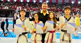 Επτά μετάλλια για το Fight Club Patras
