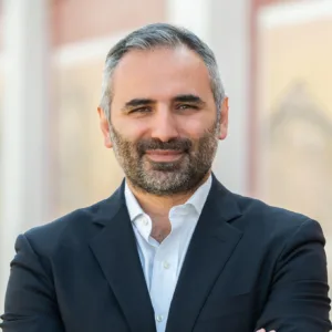ΕΛ. ΑΣ: Το επικοινωνιακό επιτελείο του Τσίπρα, όλα τα ονόματα με βιογραφικά ΕΛ. ΑΣ: Το επικοινωνιακό επιτελείο του Τσίπρα, όλα τα ονόματα με βιογραφικά