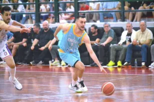 Καφέζας: «Να ανασυγκροτηθούμε, φτάσαμε κοντά, ευχαριστούμε τον κόσμο»
