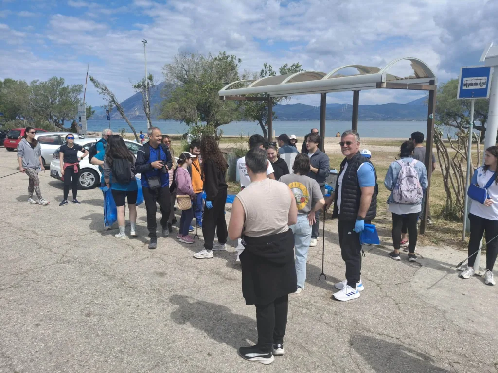 Πάτρα: Με επιτυχία η δράση καθαρισμού στην Πλαζ από εθελοντές ΦΩΤΟ