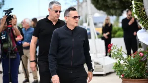 Ο αθλητικός κόσμος στο πλευρό του Δέλλα στην κηδεία της Μαστροκώστα, ήταν εκεί συμπαίκτες του το 2004 και αντίπαλοι στα γήπεδα, ΦΩΤΟ