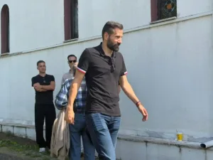 «Σκεφτόταν πάντα τους άλλους ακόμα και στην κατάσταση που ήταν», ράγισαν και οι πέτρες στην κηδεία του Άντζα, ΦΩΤΟ