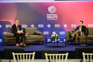 Τσάπαλος: «Επιστρέφουμε στην κοινωνία μέχρι και το τελευταίο ευρώ του πλεονάσματος»