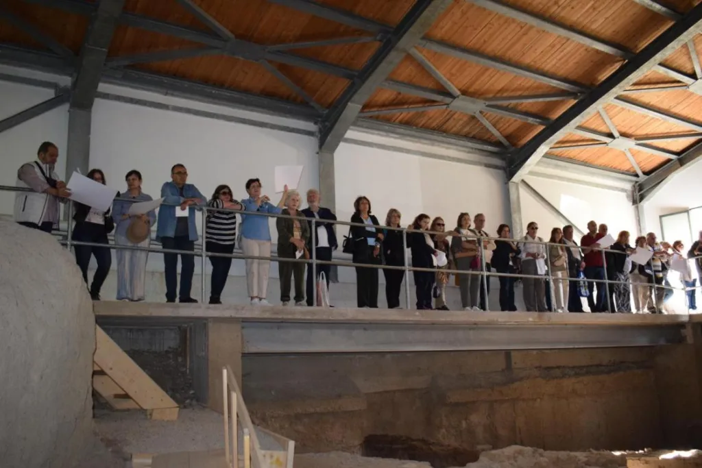 Πάτρα: Τα «κρυμμένα» ρωμαϊκά μνημεία της Άνω Πόλης αποκαλύφθηκαν σε δύο περιηγήσεις ΦΩΤΟ