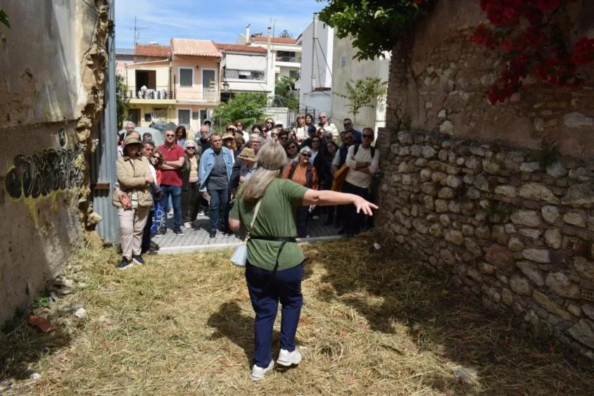 Πάτρα: Τα «κρυμμένα» ρωμαϊκά μνημεία της Άνω Πόλης αποκαλύφθηκαν σε δύο περιηγήσεις ΦΩΤΟ