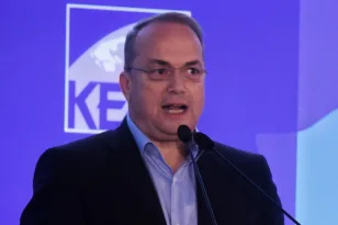 Κωνστανέλλος: «Δεν θέλουμε Λας Βέγκας και Ντουμπάι»