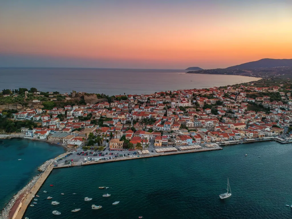 Road Trip στην Πελοπόννησο: 4 παραθαλάσσια χωριά που προσεγγίζεις με ένα γέμισμα ντεπόζιτου