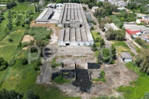 Πάτρα: Οργή στη Λεύκα μετά τη φωτιά στις παλιές εγκαταστάσεις της Pirelli