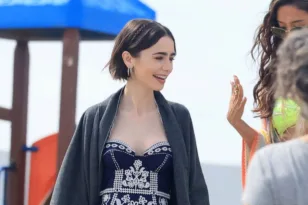 Λίλι Κόλινς: Η ανάρτηση από τη Μύκονο για το Emily in Paris